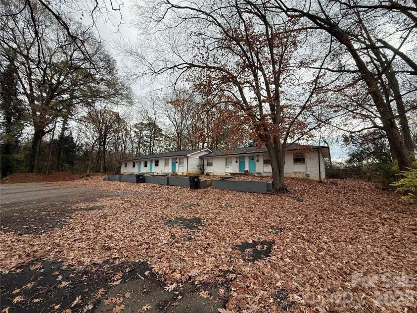 2427 Carmine Street, Charlotte, NC 28206.  MLS# CAR4339842, YatesRealty ID 2668. 