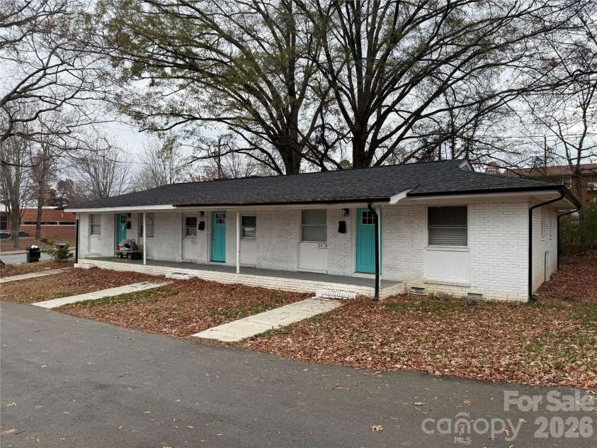 2427 Carmine Street, Charlotte, NC 28206.  MLS# CAR4339842, YatesRealty ID 2668. 