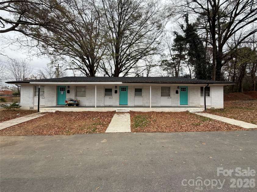 2427 Carmine Street, Charlotte, NC 28206.  MLS# CAR4339842, YatesRealty ID 2668. 
