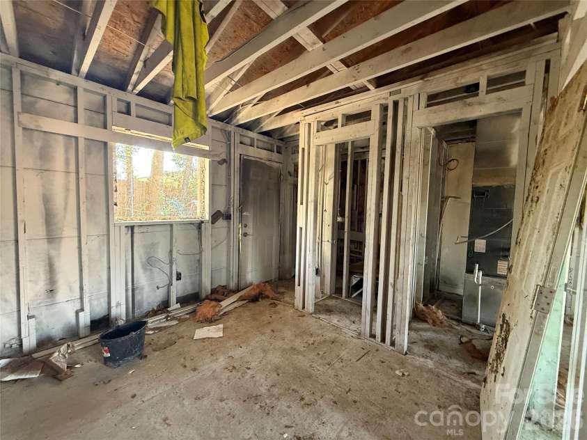 2427 Carmine Street, Charlotte, NC 28206.  MLS# CAR4339842, YatesRealty ID 2668. 