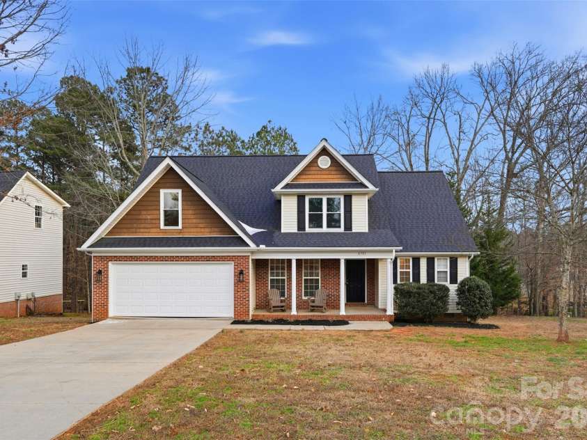 4701 Magnolia Ridge Drive, Waxhaw, NC 28173.  MLS# CAR4344434, YatesRealty ID 2668. 