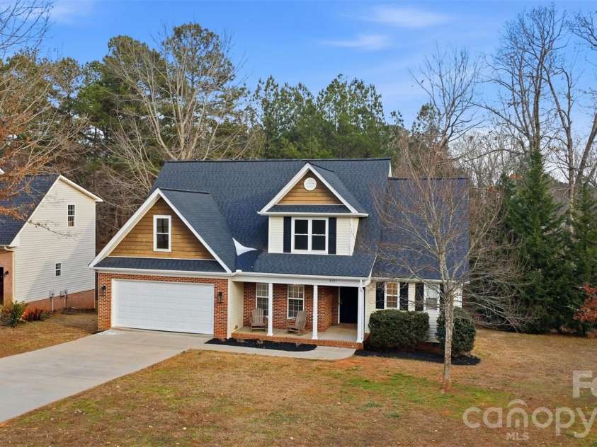 4701 Magnolia Ridge Drive, Waxhaw, NC 28173.  MLS# CAR4344434, YatesRealty ID 2668. 