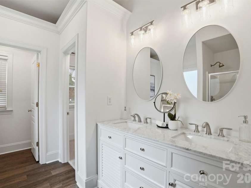4701 Magnolia Ridge Drive, Waxhaw, NC 28173.  MLS# CAR4344434, YatesRealty ID 2668. Primary Bathroom 