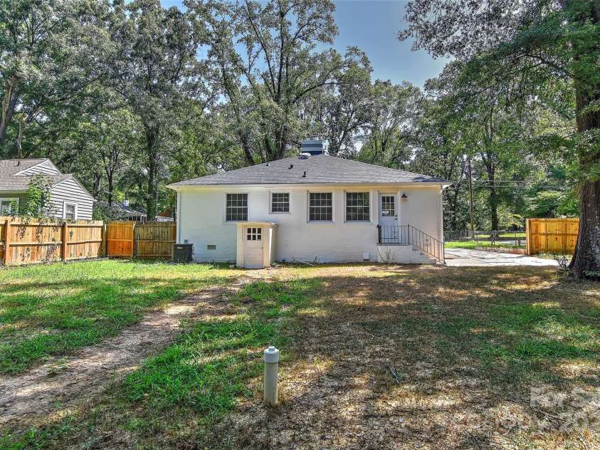 1116 Bragg Street, Monroe, NC 28112.  MLS# CAR4281059, YatesRealty ID 26680. 