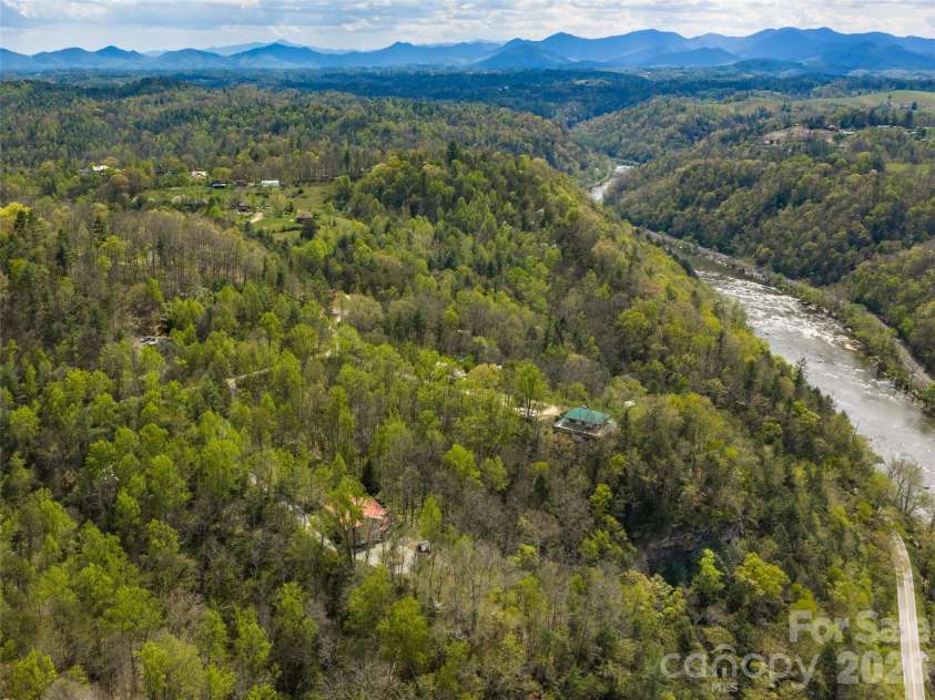 76 Raven Rock Lane, Marshall, NC 28753.  MLS# CAR4369847, YatesRealty ID 26680. 