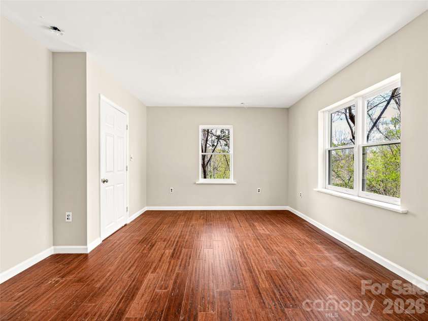 76 Raven Rock Lane, Marshall, NC 28753.  MLS# CAR4369847, YatesRealty ID 26680. 