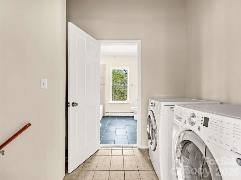 76 Raven Rock Lane, Marshall, NC 28753.  MLS# CAR4369847, YatesRealty ID 26680. Main level laundry