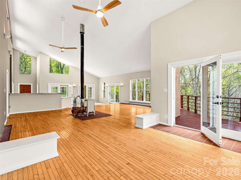 76 Raven Rock Lane, Marshall, NC 28753.  MLS# CAR4369847, YatesRealty ID 26680. Recently painted interior
