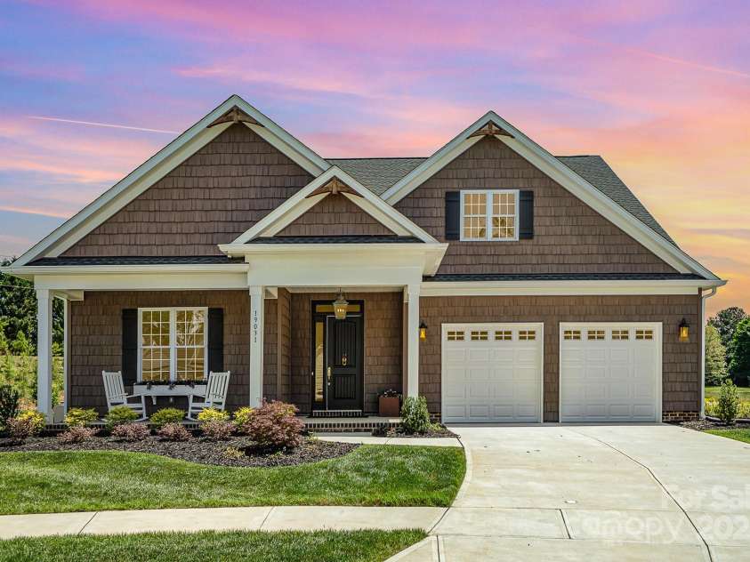 19031 Brandon James Drive, Cornelius, NC 28031.  MLS# CAR4256290, YatesRealty ID 26681. Welcome Home!