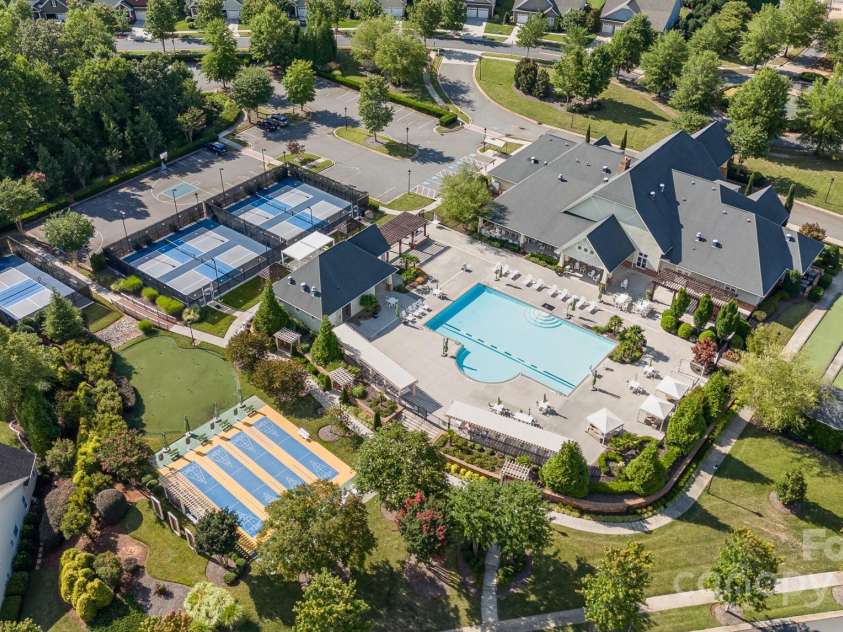 19031 Brandon James Drive, Cornelius, NC 28031.  MLS# CAR4256290, YatesRealty ID 26681. Wonderful amenities - so many choices!