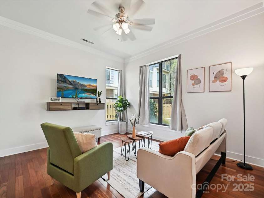 956 Warren Burgess Lane, Charlotte, NC 28205.  MLS# CAR4267004, YatesRealty ID 26682. 