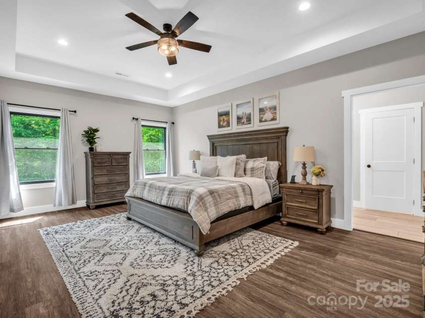 5717 Turnpike Road, Horse Shoe, NC 28742.  MLS# CAR4274193, YatesRealty ID 26684. 