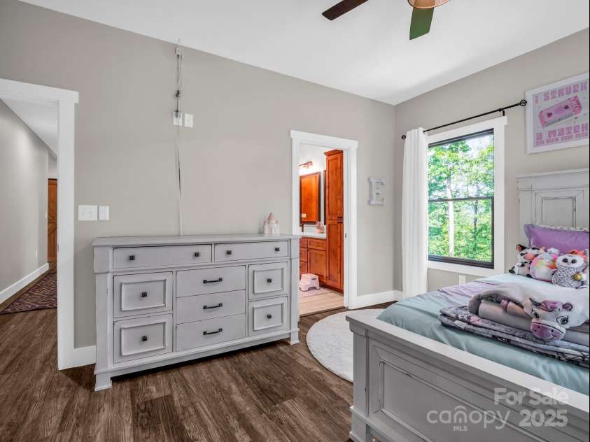 5717 Turnpike Road, Horse Shoe, NC 28742.  MLS# CAR4274193, YatesRealty ID 26684. 