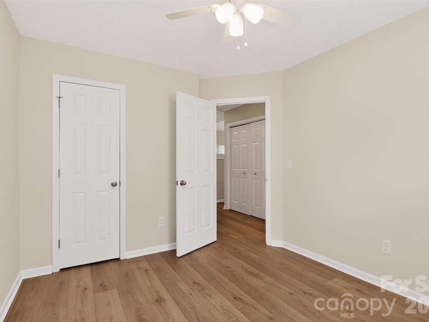 7022 Duchamp Drive, Charlotte, NC 28215.  MLS# CAR4356424, YatesRealty ID 26684. 2nd Bedroom
