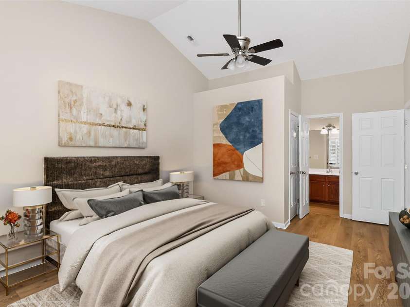7022 Duchamp Drive, Charlotte, NC 28215.  MLS# CAR4356424, YatesRealty ID 26684. Virtually Stage