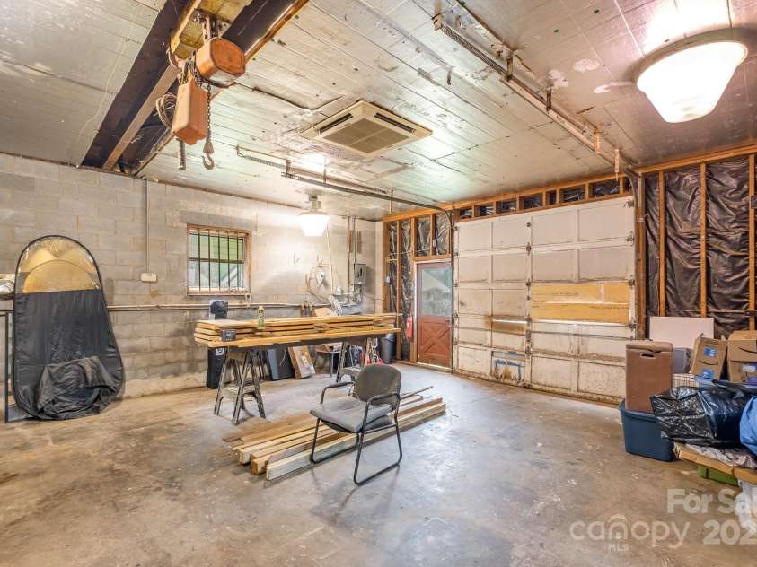 700 Perkins Street, Lowell, NC 28098.  MLS# CAR4277479, YatesRealty ID 26685. 