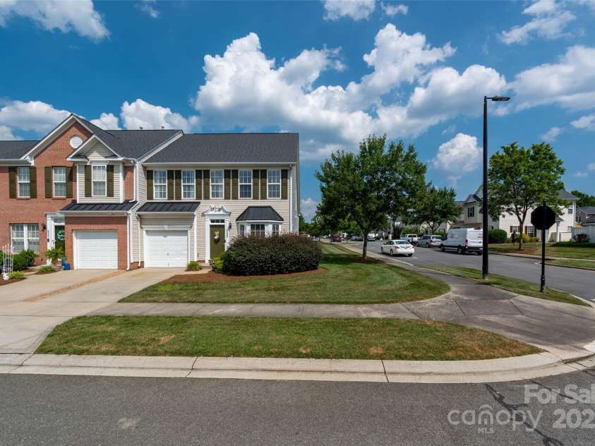 6225 Harrisburg Plaza, Harrisburg, NC 28075.  MLS# CAR4278154, YatesRealty ID 26686. 