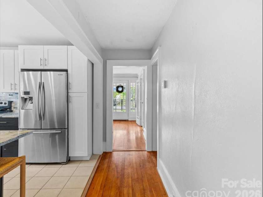 63 Washington Avenue, Asheville, NC 28804.  MLS# CAR4358977, YatesRealty ID 26686. 