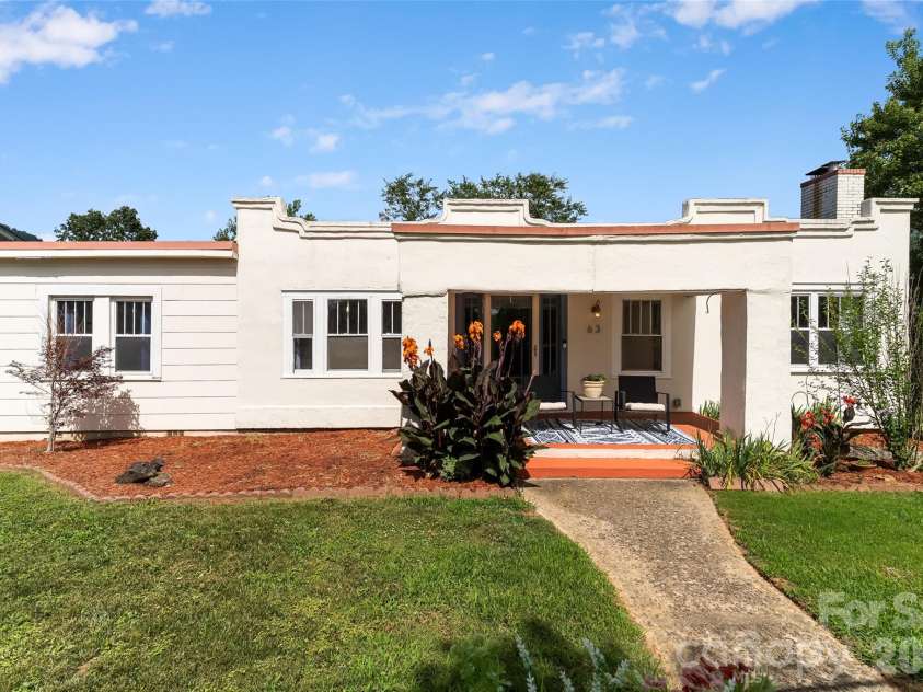 63 Washington Avenue, Asheville, NC 28804.  MLS# CAR4358977, YatesRealty ID 26686. 