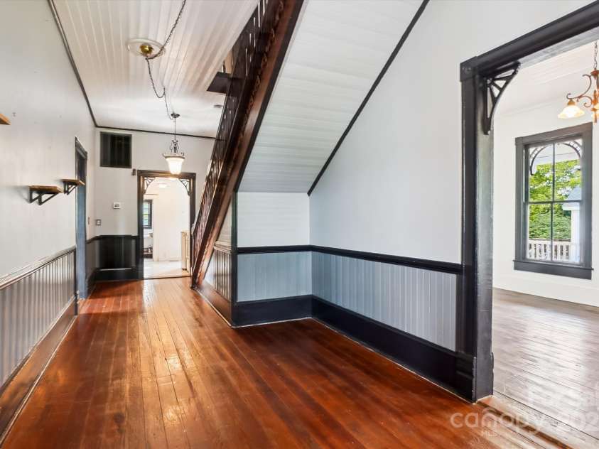 107 Hinton Street, Chester, SC 29706.  MLS# CAR4261539, YatesRealty ID 26688. Foyer