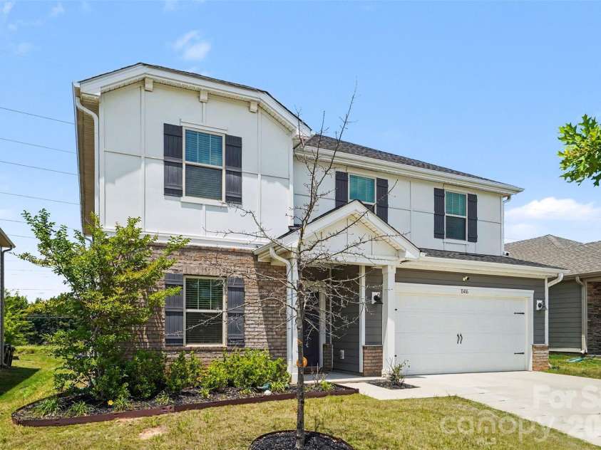 11416 Solstice Way, Huntersville, NC 28078.  MLS# CAR4361145, YatesRealty ID 26688. Front of home