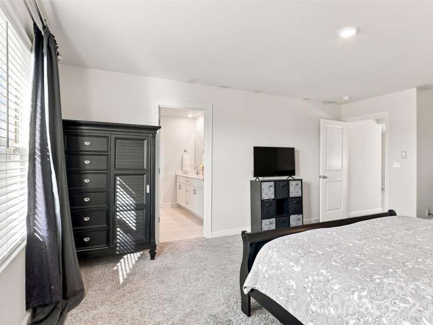 11416 Solstice Way, Huntersville, NC 28078.  MLS# CAR4413200, YatesRealty ID 26688. 