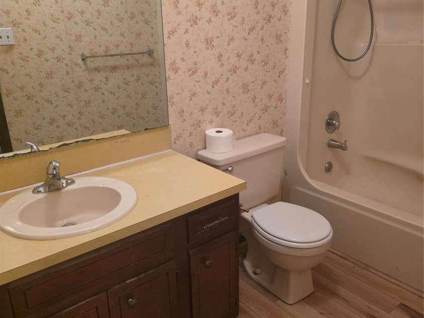 4028 Elizabeth Street, Hickory, NC 28601.  MLS# CAR4386803, YatesRealty ID 26689. 