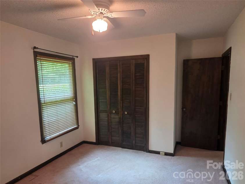 4028 Elizabeth Street, Hickory, NC 28601.  MLS# CAR4386803, YatesRealty ID 26689. 
