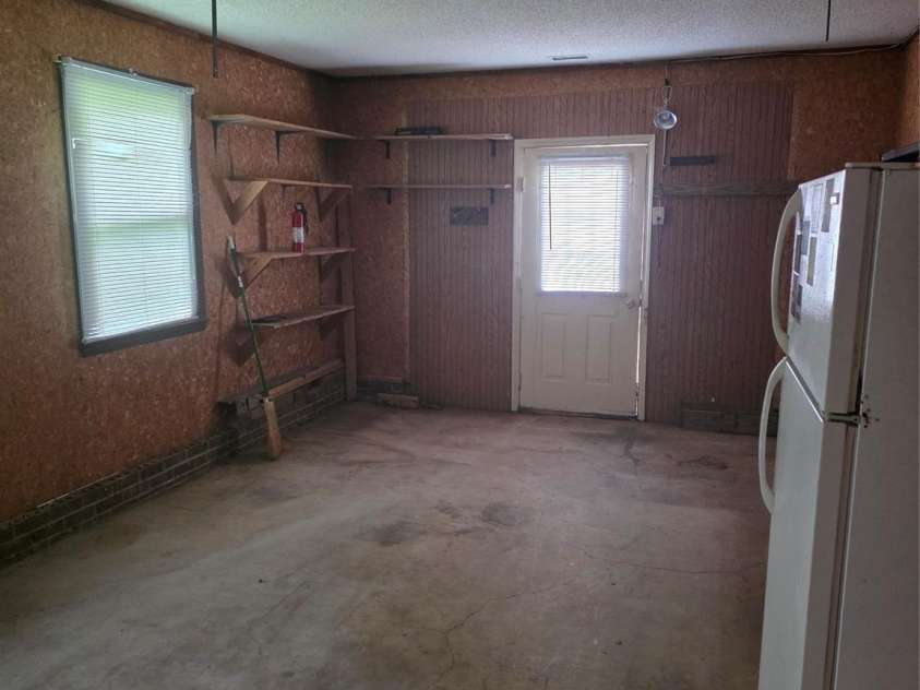 4028 Elizabeth Street, Hickory, NC 28601.  MLS# CAR4386803, YatesRealty ID 26689. 