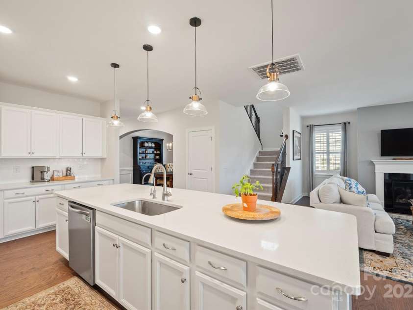 22014 Finworthy Lane, Huntersville, NC 28078.  MLS# CAR4234167, YatesRealty ID 2669. 