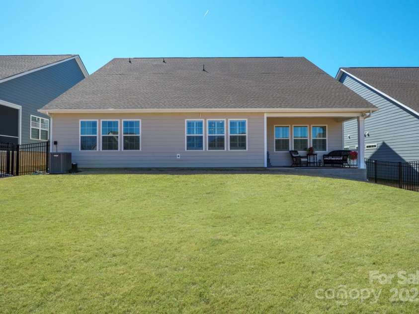 22014 Finworthy Lane, Huntersville, NC 28078.  MLS# CAR4234167, YatesRealty ID 2669. 