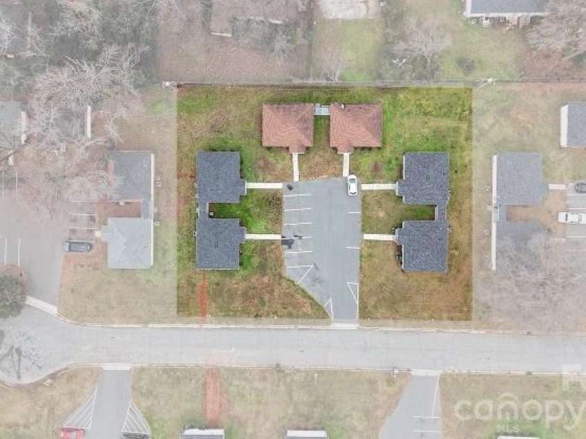 2232 Alma Court, Charlotte, NC 28206.  MLS# CAR4339954, YatesRealty ID 2669. 