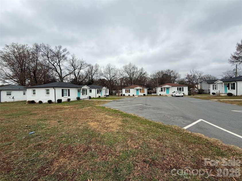 2232 Alma Court, Charlotte, NC 28206.  MLS# CAR4339954, YatesRealty ID 2669. 