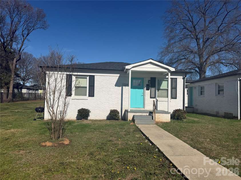 2232 Alma Court, Charlotte, NC 28206.  MLS# CAR4339954, YatesRealty ID 2669. 