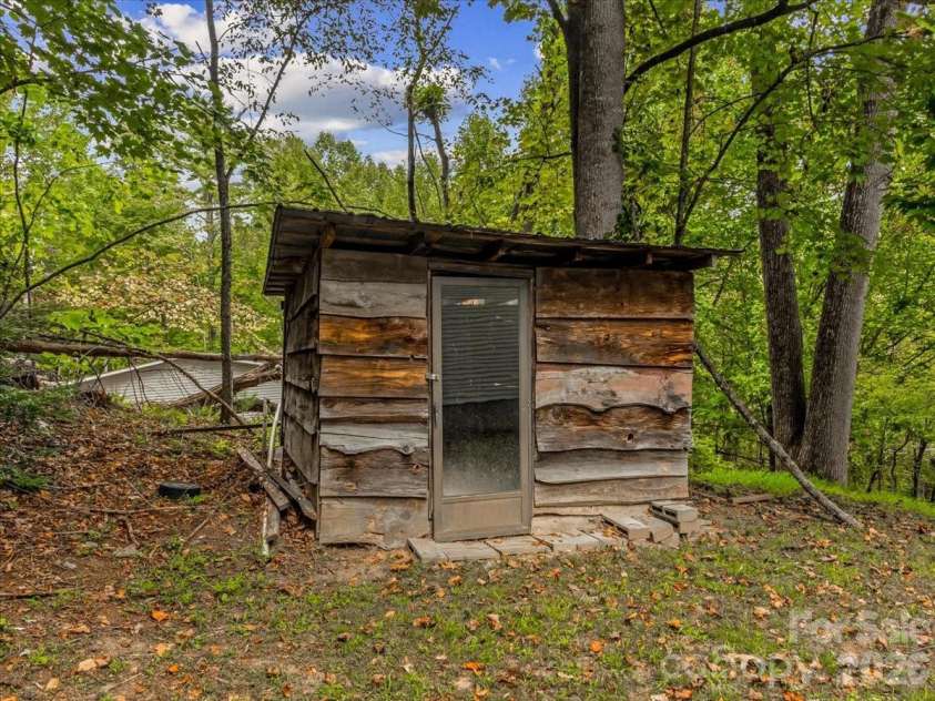 2271 Gouges Creek Road, Spruce Pine, NC 28777.  MLS# CAR4425630, YatesRealty ID 2669. 