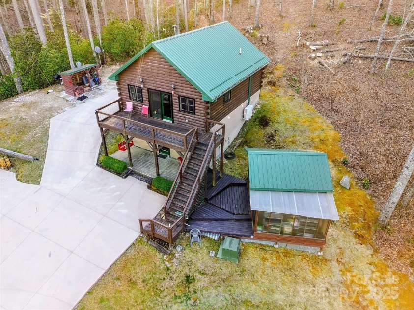 3214 Slick Fisher Road, Lake Toxaway, NC 28747.  MLS# CAR4267372, YatesRealty ID 26690. 