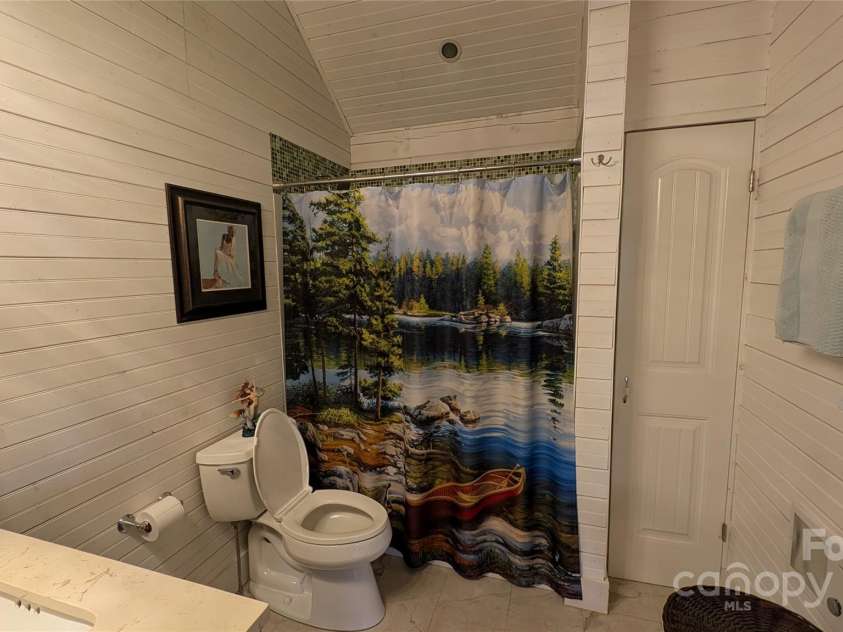 3214 Slick Fisher Road, Lake Toxaway, NC 28747.  MLS# CAR4267372, YatesRealty ID 26690. 