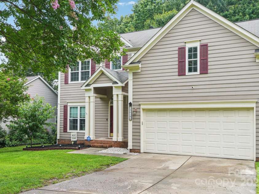 8618 Sam Dee Road, Charlotte, NC 28215.  MLS# CAR4269759, YatesRealty ID 26691. 