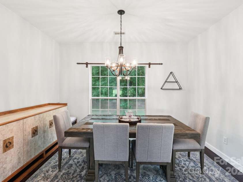 8618 Sam Dee Road, Charlotte, NC 28215.  MLS# CAR4269759, YatesRealty ID 26691. 