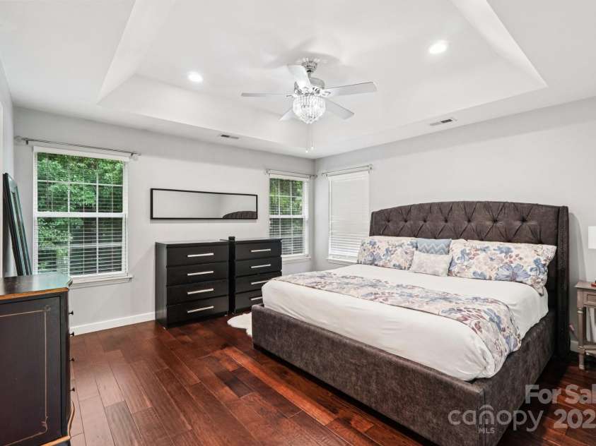 8618 Sam Dee Road, Charlotte, NC 28215.  MLS# CAR4269759, YatesRealty ID 26691. 