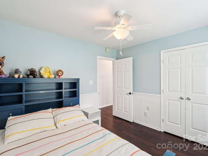 8618 Sam Dee Road, Charlotte, NC 28215.  MLS# CAR4269759, YatesRealty ID 26691. 