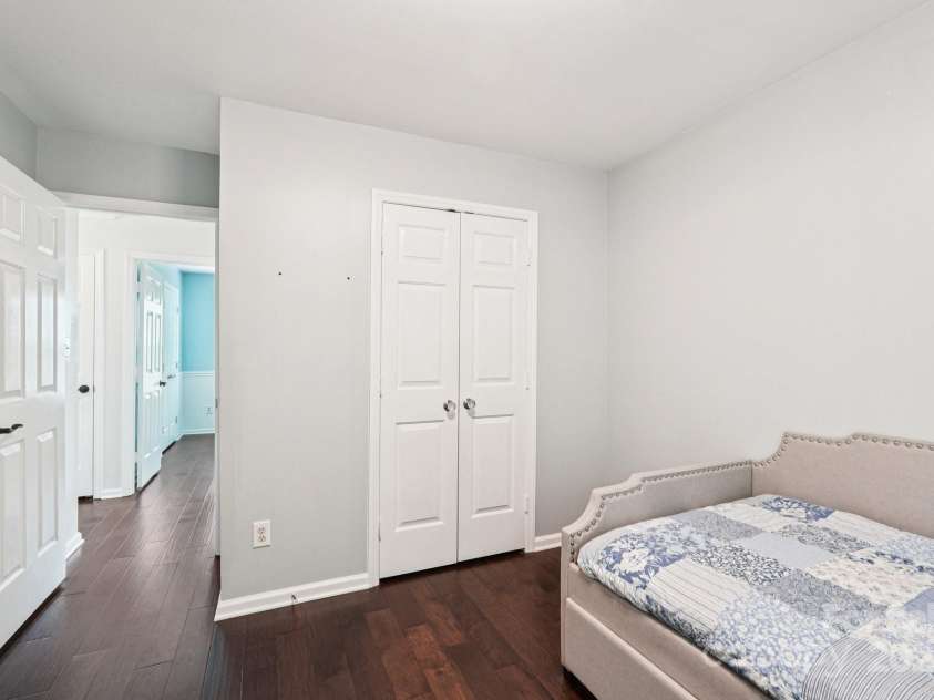 8618 Sam Dee Road, Charlotte, NC 28215.  MLS# CAR4269759, YatesRealty ID 26691. 