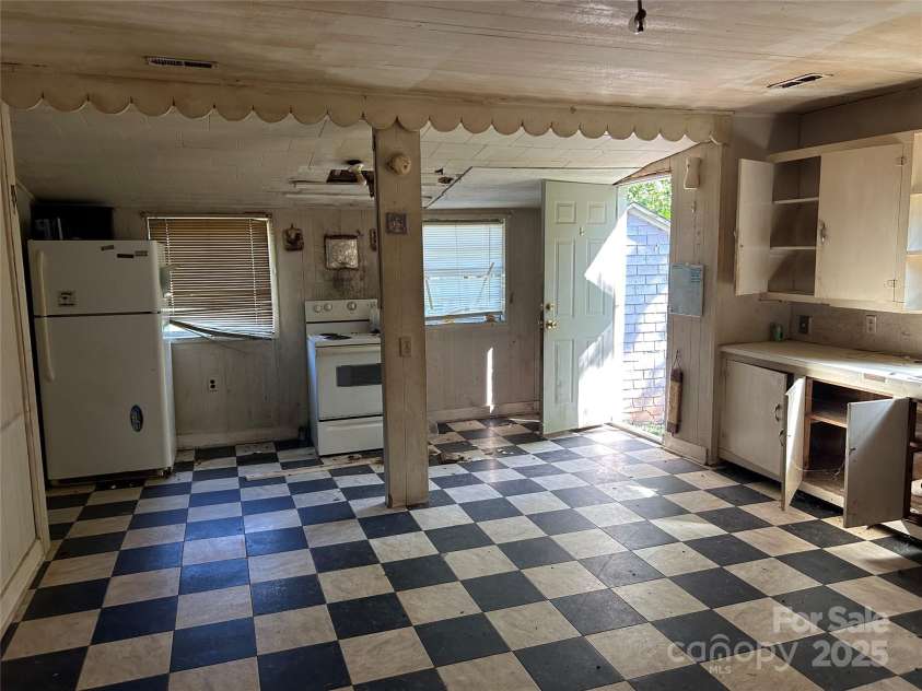 1481 / 1435 Piedmont Road, Blacksburg, SC 29702.  MLS# CAR4281917, YatesRealty ID 26692. 