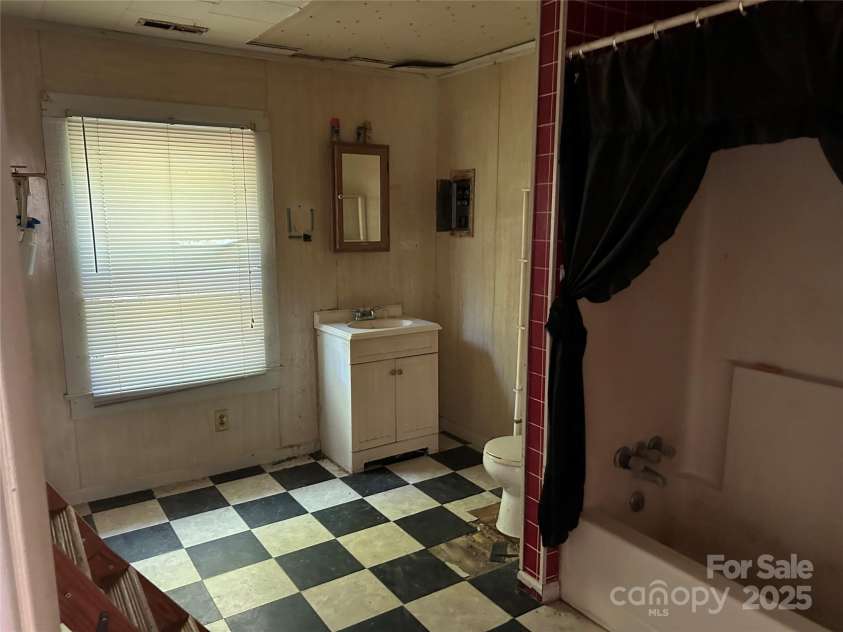 1481 / 1435 Piedmont Road, Blacksburg, SC 29702.  MLS# CAR4281917, YatesRealty ID 26692. 