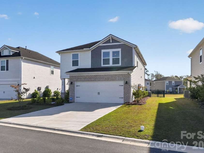 2700 Grand Meadow Drive, Longs, SC 29568.  MLS# CAR4401678, YatesRealty ID 26693. 