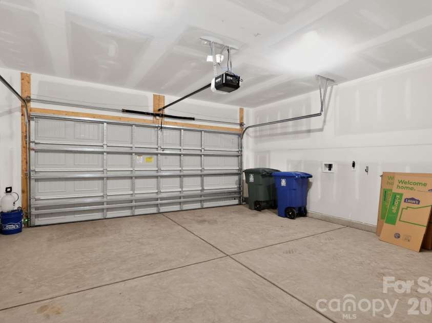 2700 Grand Meadow Drive, Longs, SC 29568.  MLS# CAR4401678, YatesRealty ID 26693. 