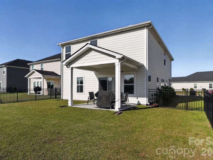 2700 Grand Meadow Drive, Longs, SC 29568.  MLS# CAR4401678, YatesRealty ID 26693. 
