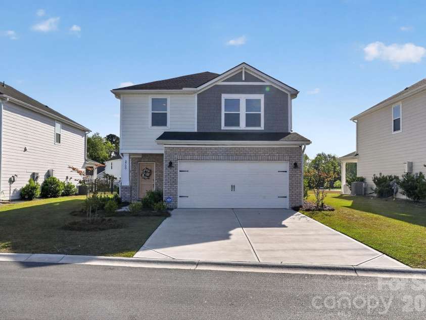 2700 Grand Meadow Drive, Longs, SC 29568.  MLS# CAR4401678, YatesRealty ID 26693. 