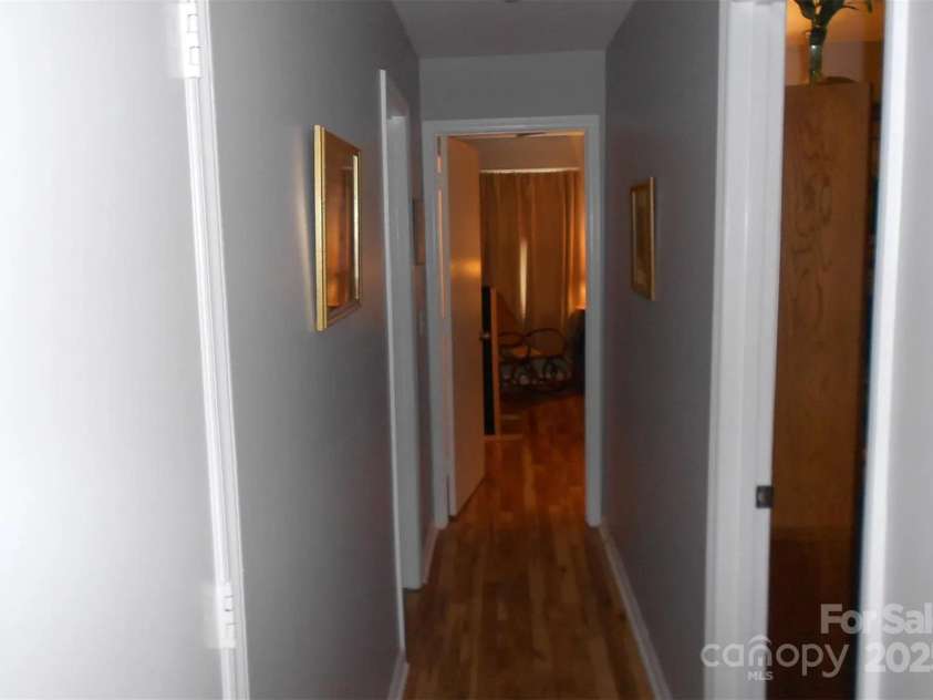 6148 Meadow Rose Lane, Charlotte, NC 28215.  MLS# CAR4273521, YatesRealty ID 26693. 