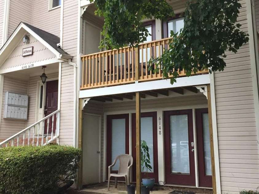 6148 Meadow Rose Lane, Charlotte, NC 28215.  MLS# CAR4273521, YatesRealty ID 26693. 